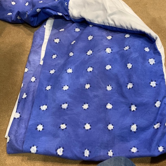 TWIN BLUE/WHITE BED DUST SKIRT WITH BOX PLEATS MADE FROM DESIGNERS GUILD FABRIC - Picture 1 of 1